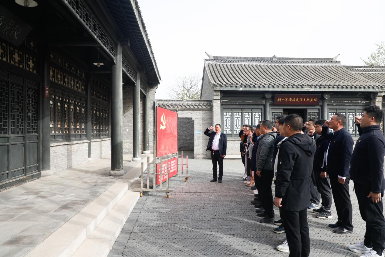 港產(chǎn)公司黨支部開(kāi)展&ldquo;緬懷革命先烈 傳承紅色基因&rdquo;主題黨日活動(dòng)5.jpg